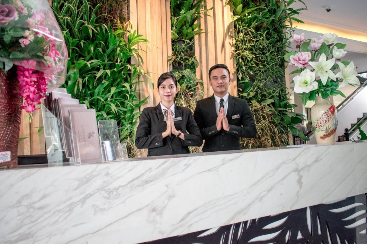 Luminor Hotel Jember By Wh 外观 照片