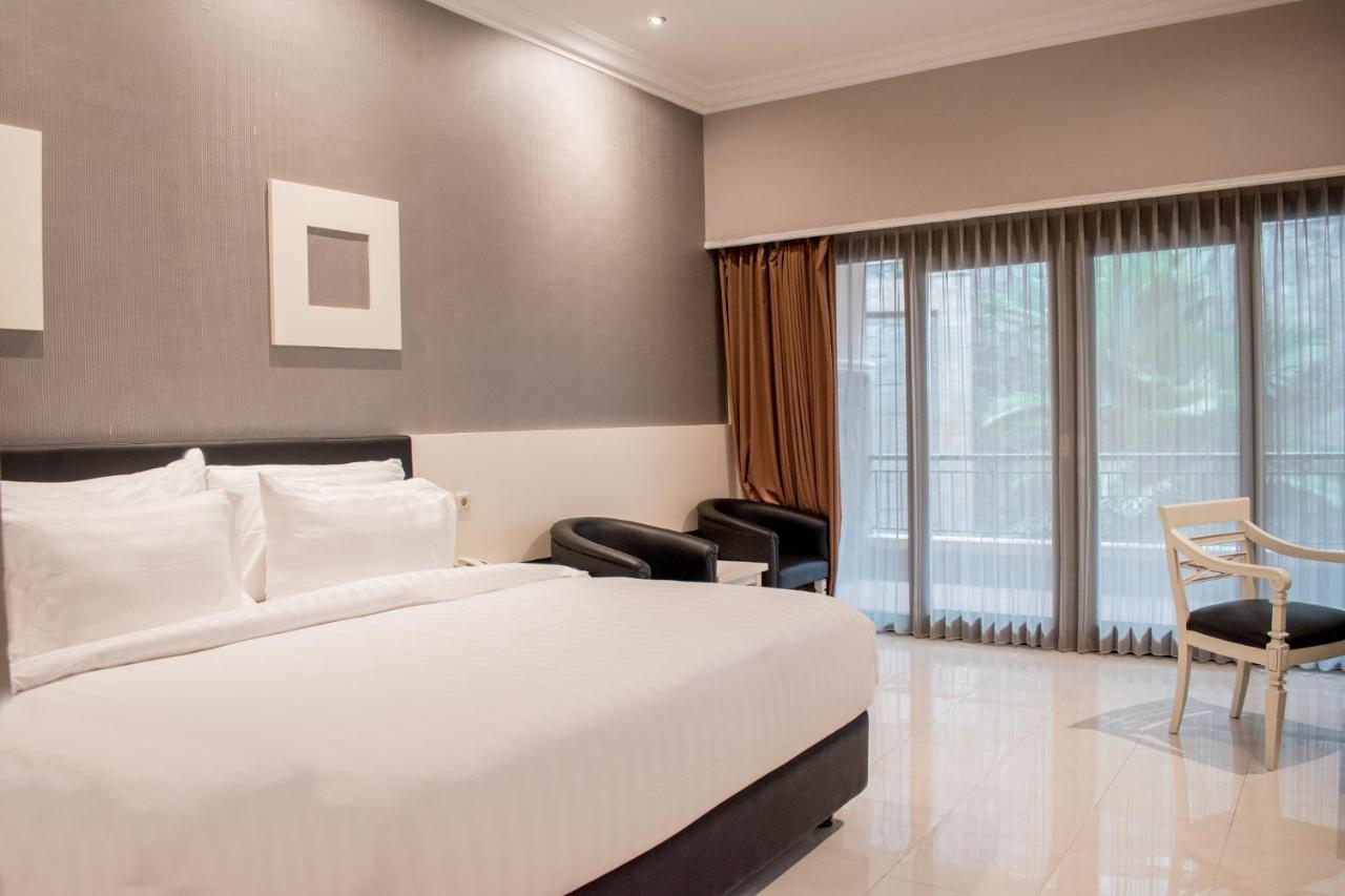 Luminor Hotel Jember By Wh 外观 照片