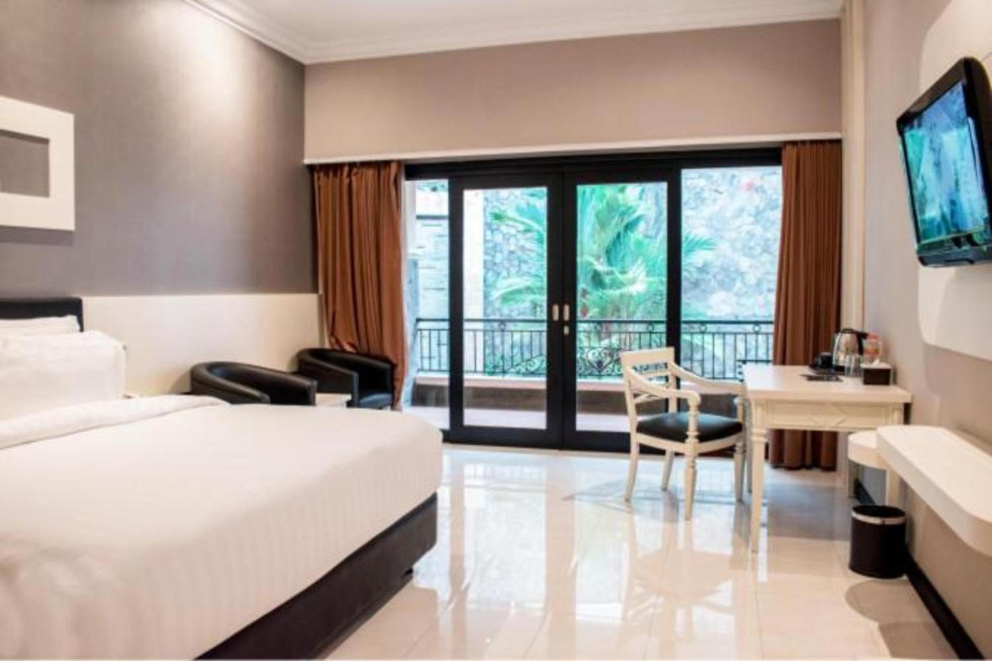 Luminor Hotel Jember By Wh 外观 照片