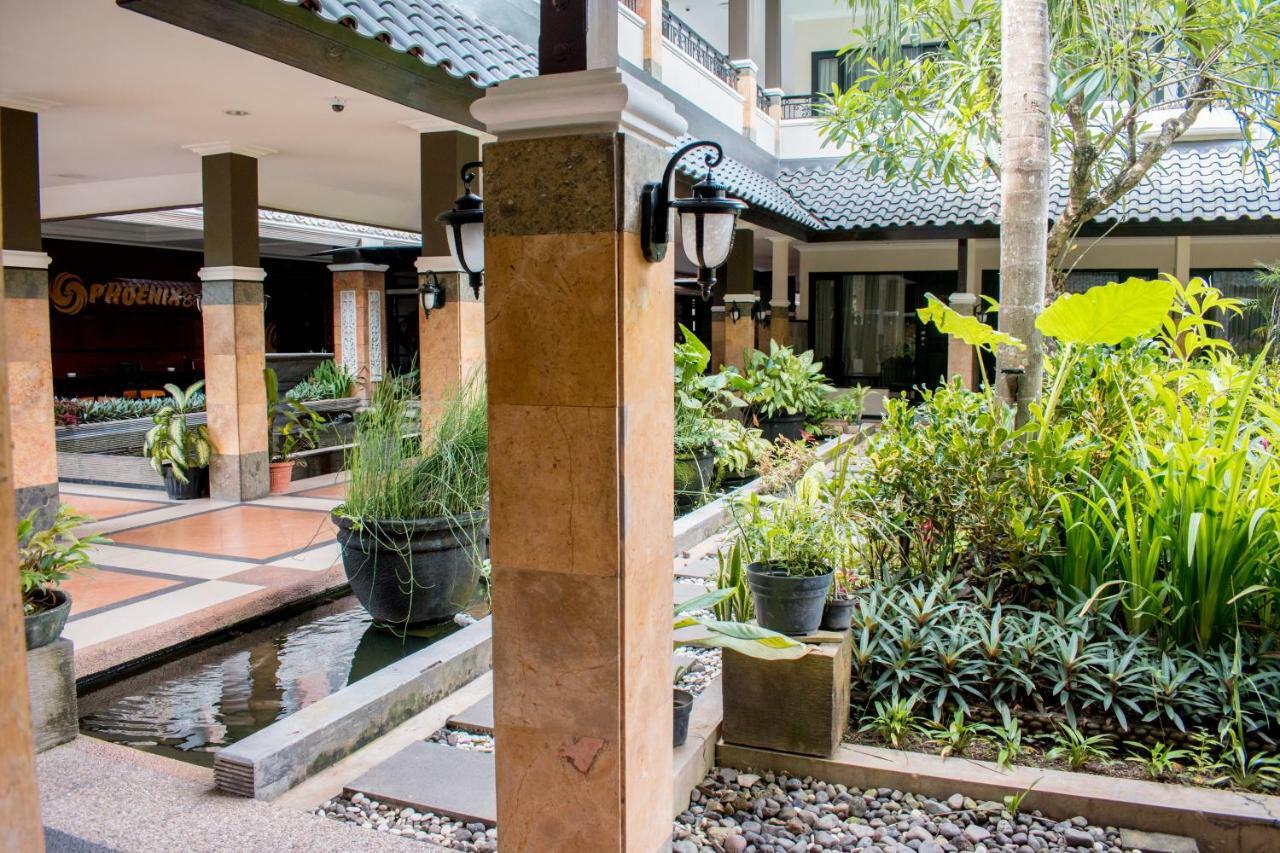 Luminor Hotel Jember By Wh 外观 照片